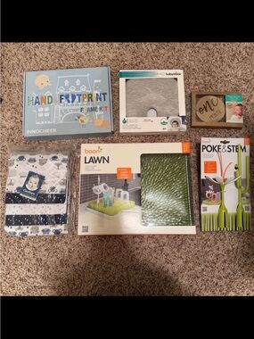 Assorted Baby Gift Set, 6 items including Bottle Lawn Drying Rack & blanket set